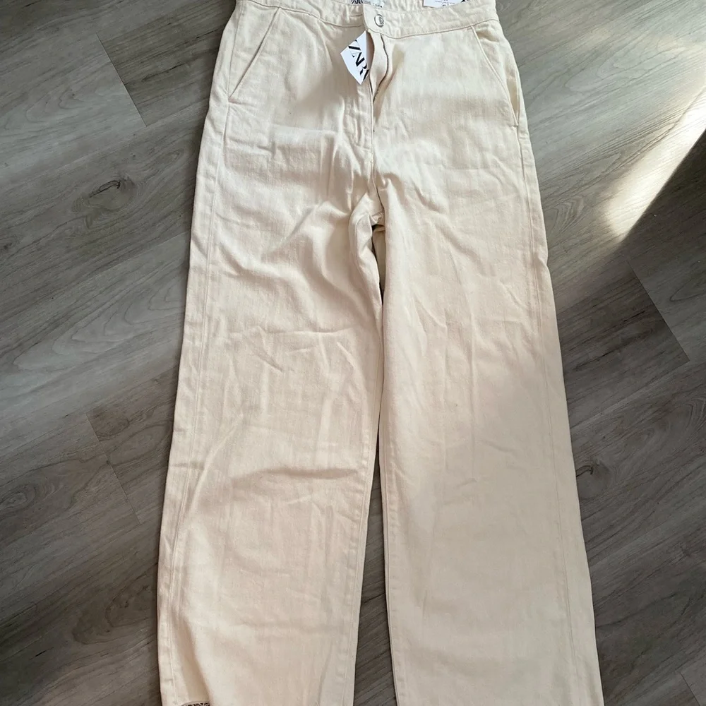 Zara - Picture 6 of 7